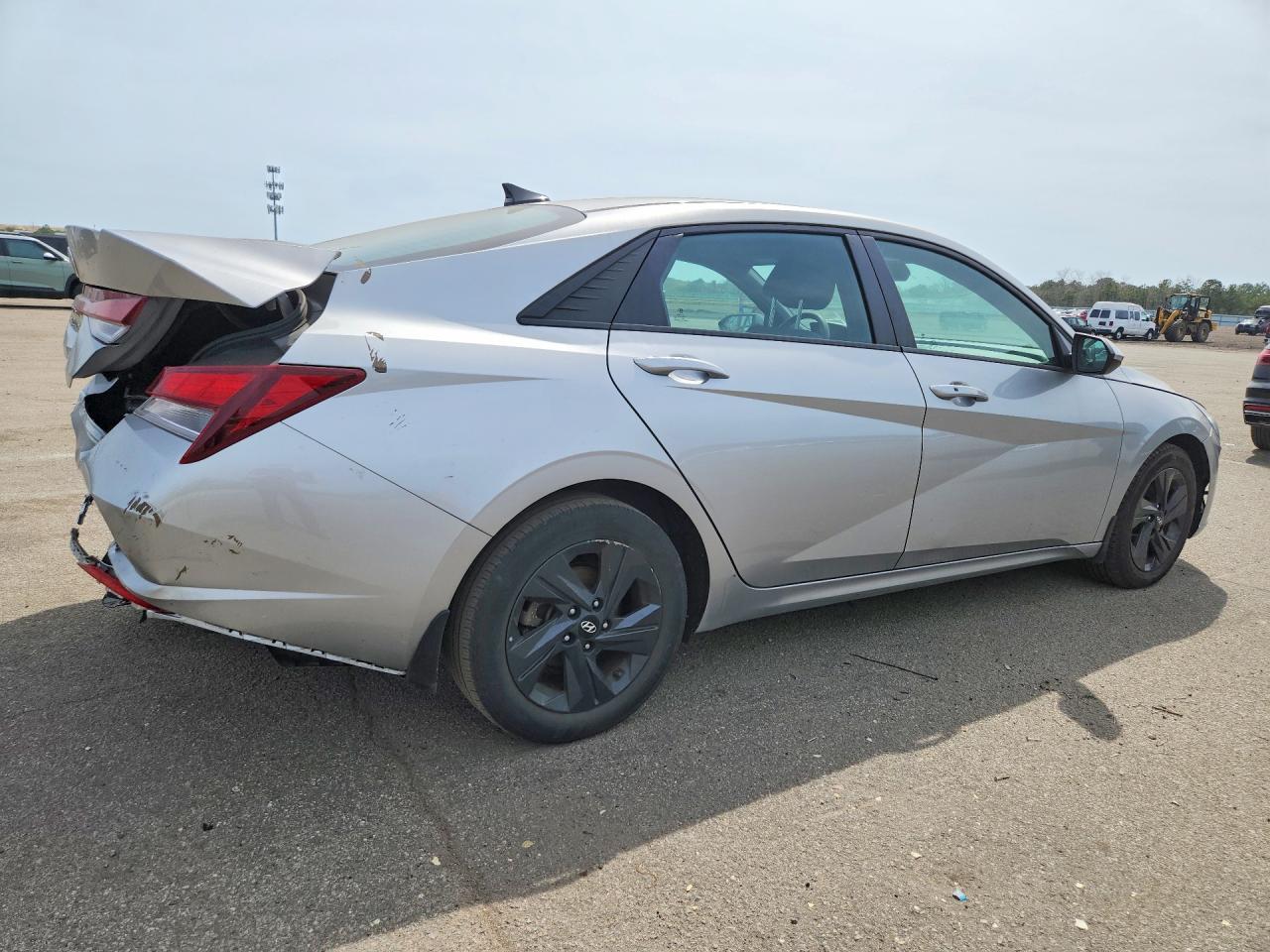 2023 Hyundai Elantra Sel - Image 3
