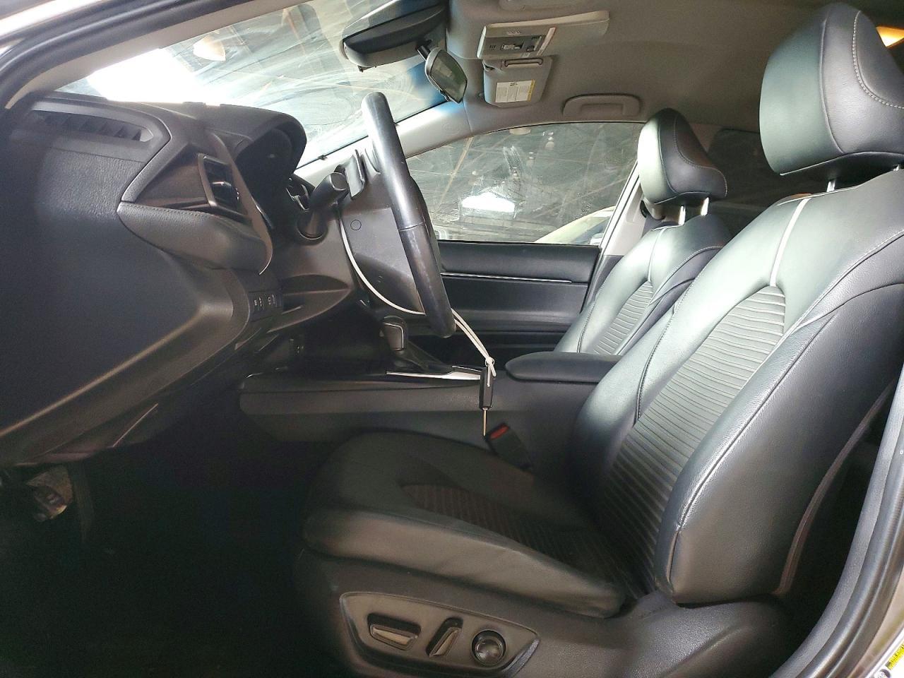 2019 Toyota Camry Se - Image 7
