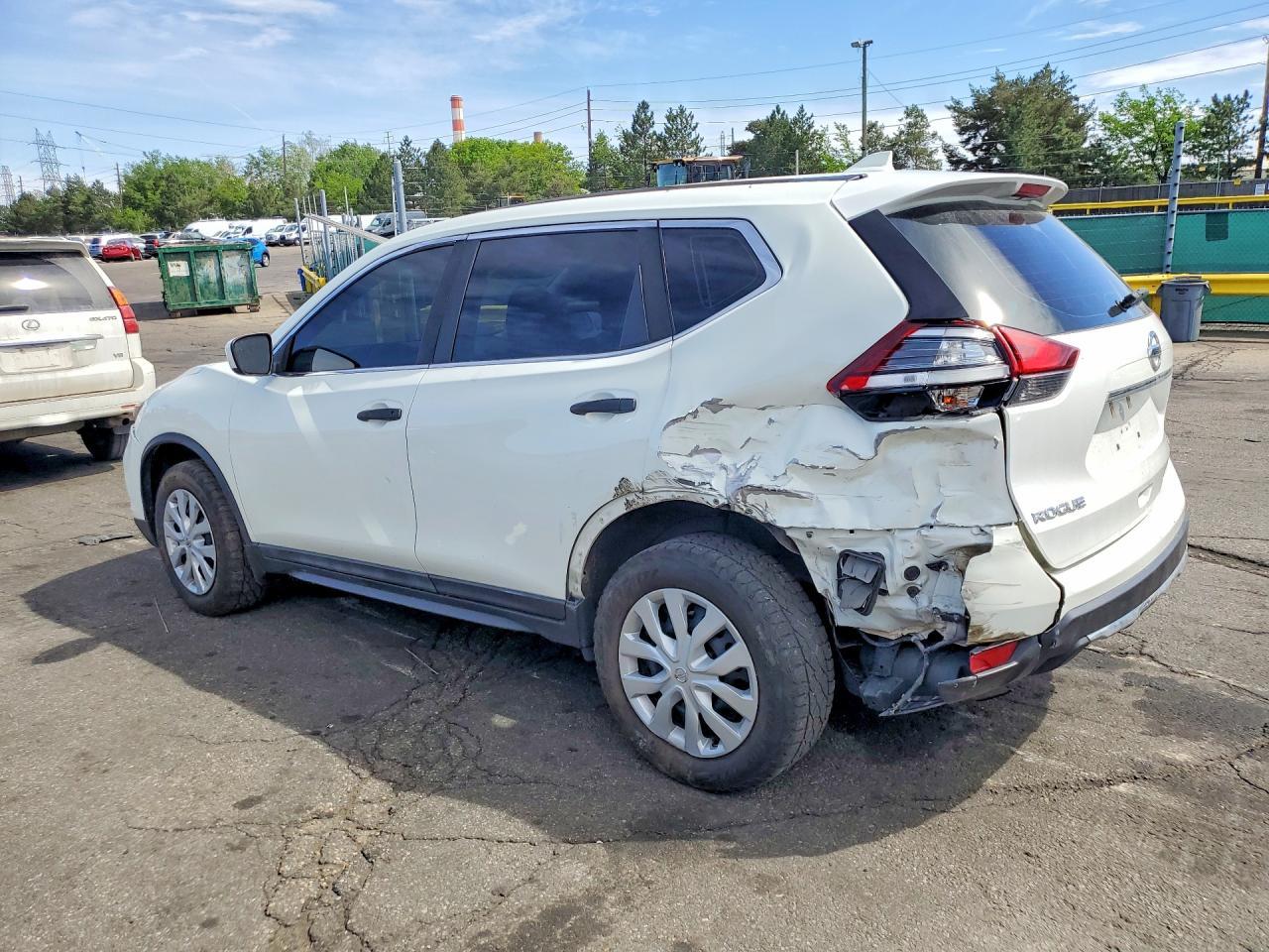2017 Nissan Rogue S - Image 2