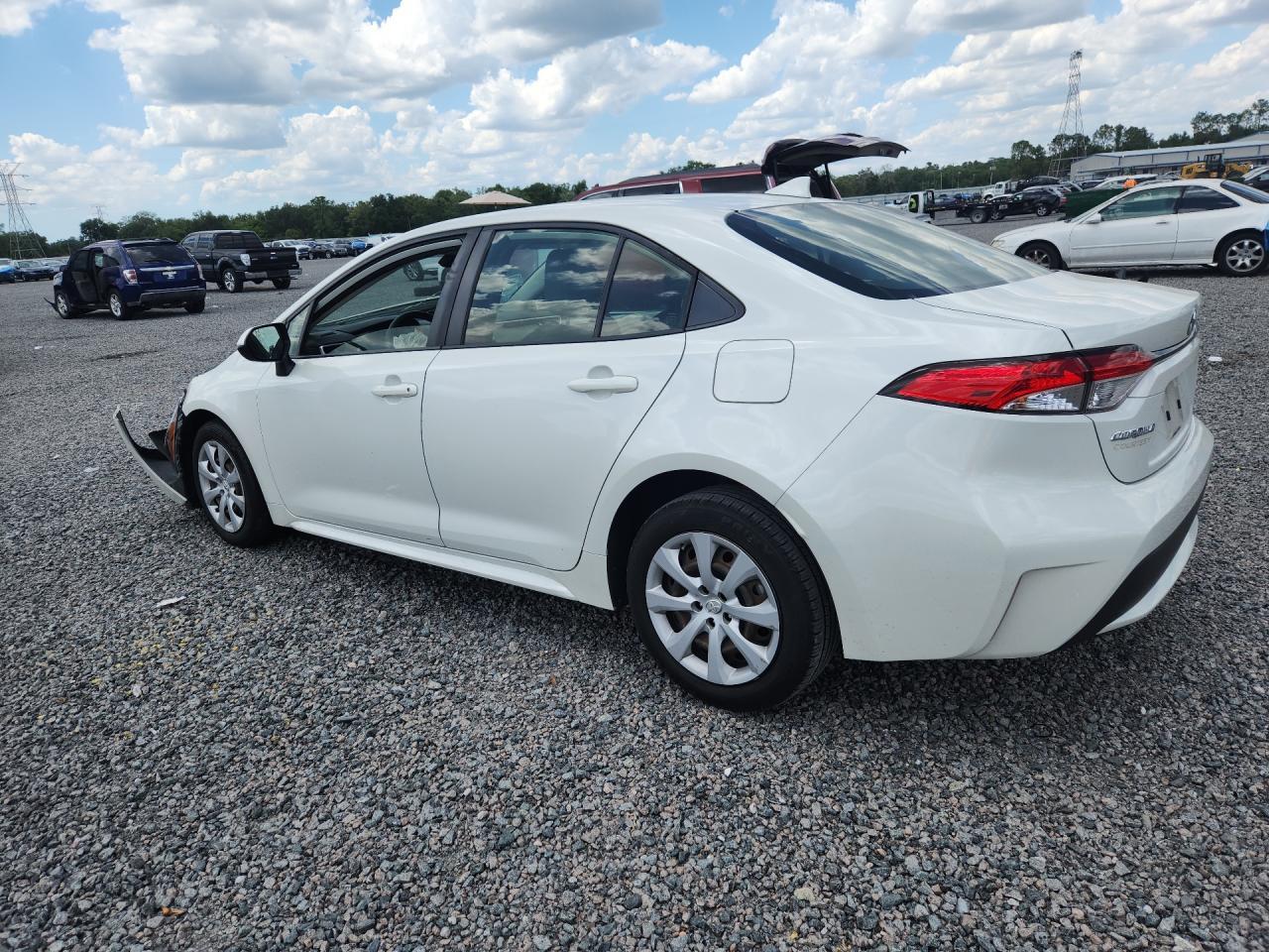 2021 Toyota Corolla Le - Фото 2