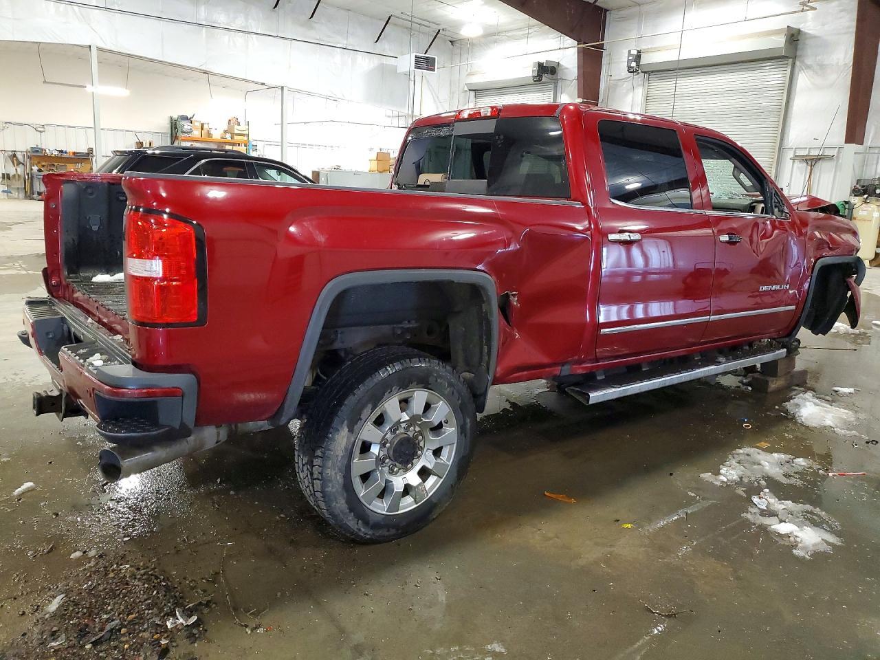 2018 GMC Sierra K2500 Denali - Image 3