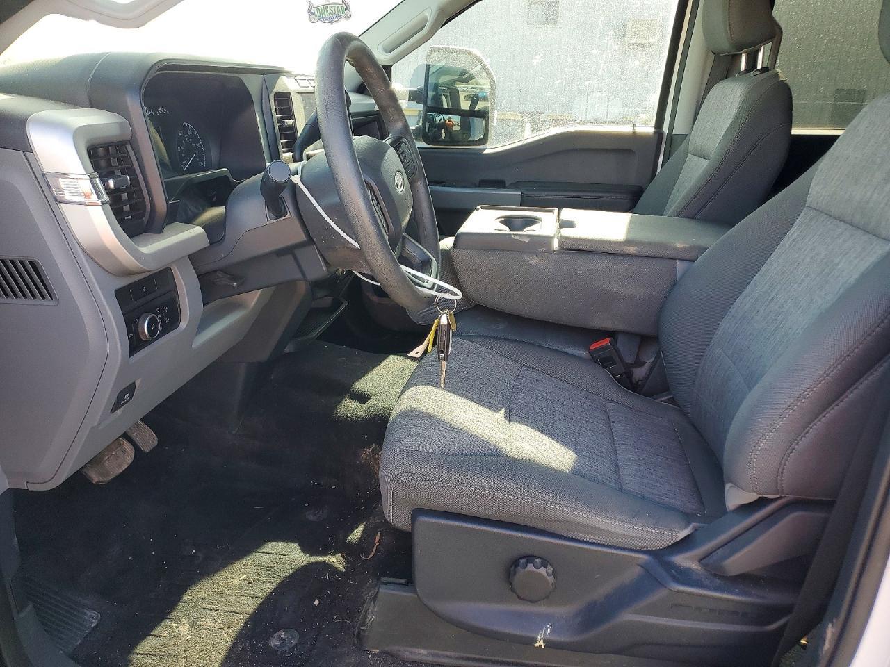 2023 Ford F250 - Image 7