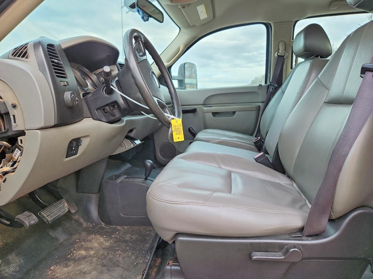 2012 Chevrolet Silverado K2500 Heavy Duty - Image 7