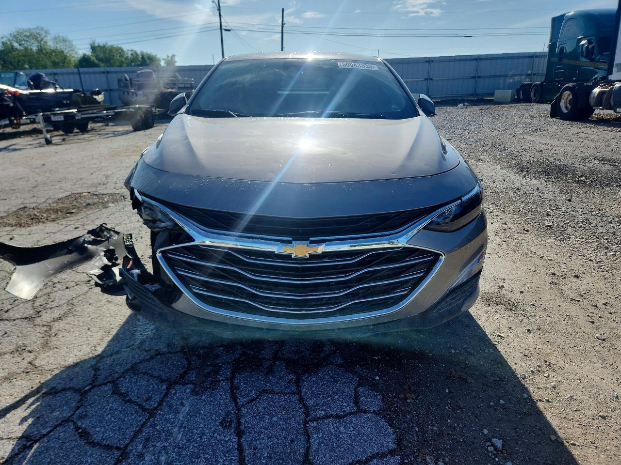 2025 Chevrolet Malibu Ls - Image 5