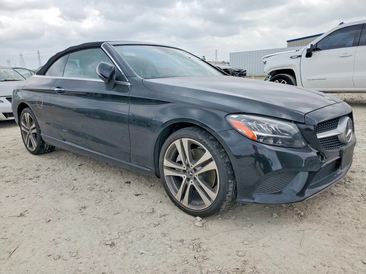 2021 Mercedes-Benz C 300 - Фото 4