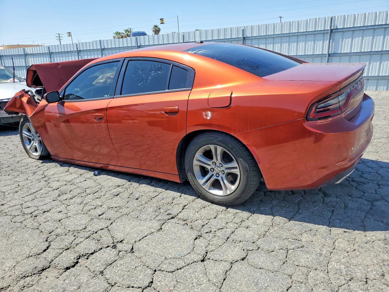 2022 Dodge Charger Sxt - Image 2