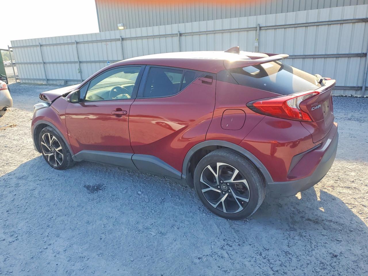 2018 Toyota C-Hr Xle/Prm - Image 2