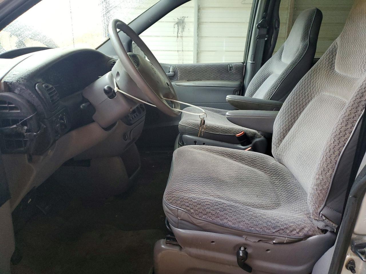 2000 Chrysler Grand Voyager Se - Фото 7