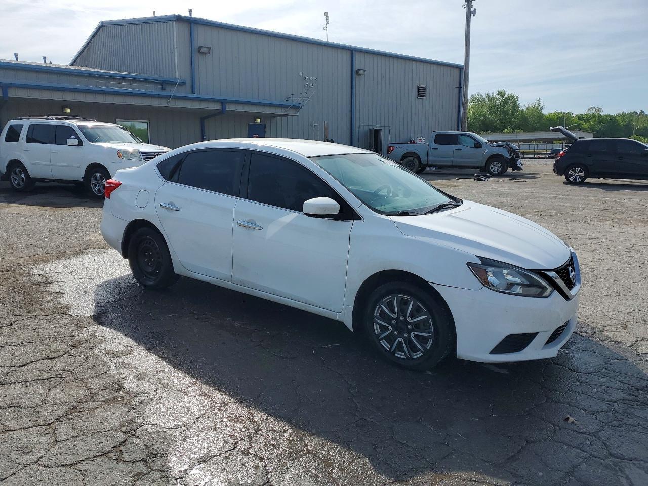 2016 Nissan Sentra S - Image 4
