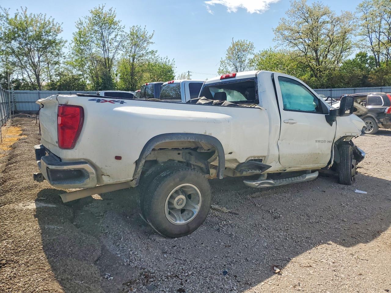 2020 Chevrolet Silverado K3500 Lt - Фото 3