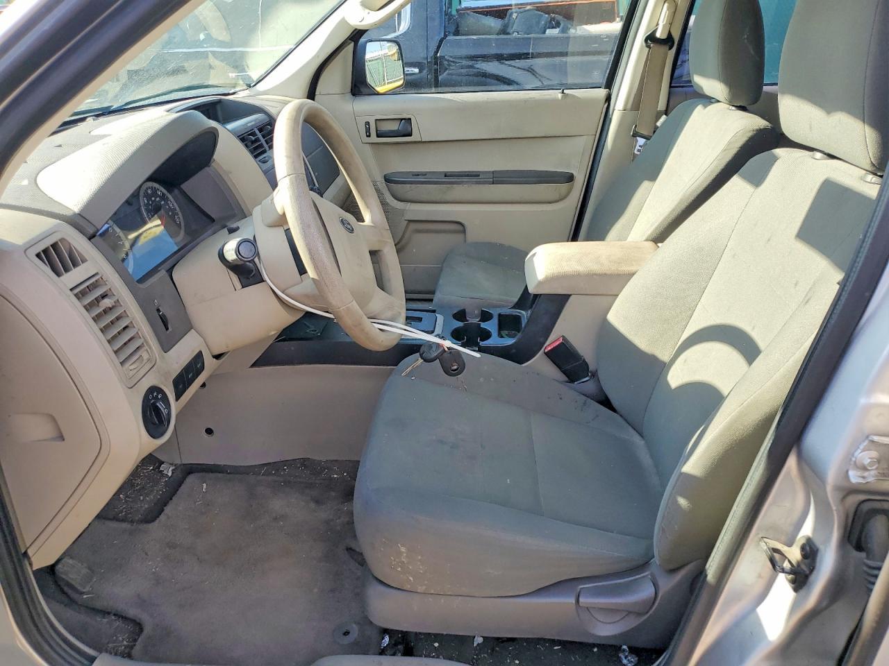 2011 Ford Escape Xls - Фото 7