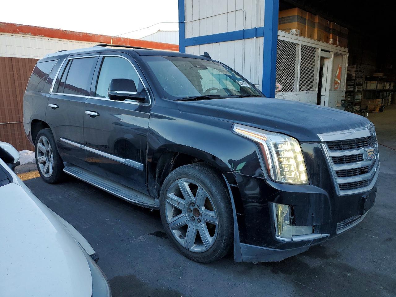 2016 Cadillac Escalade Luxury - Image 4