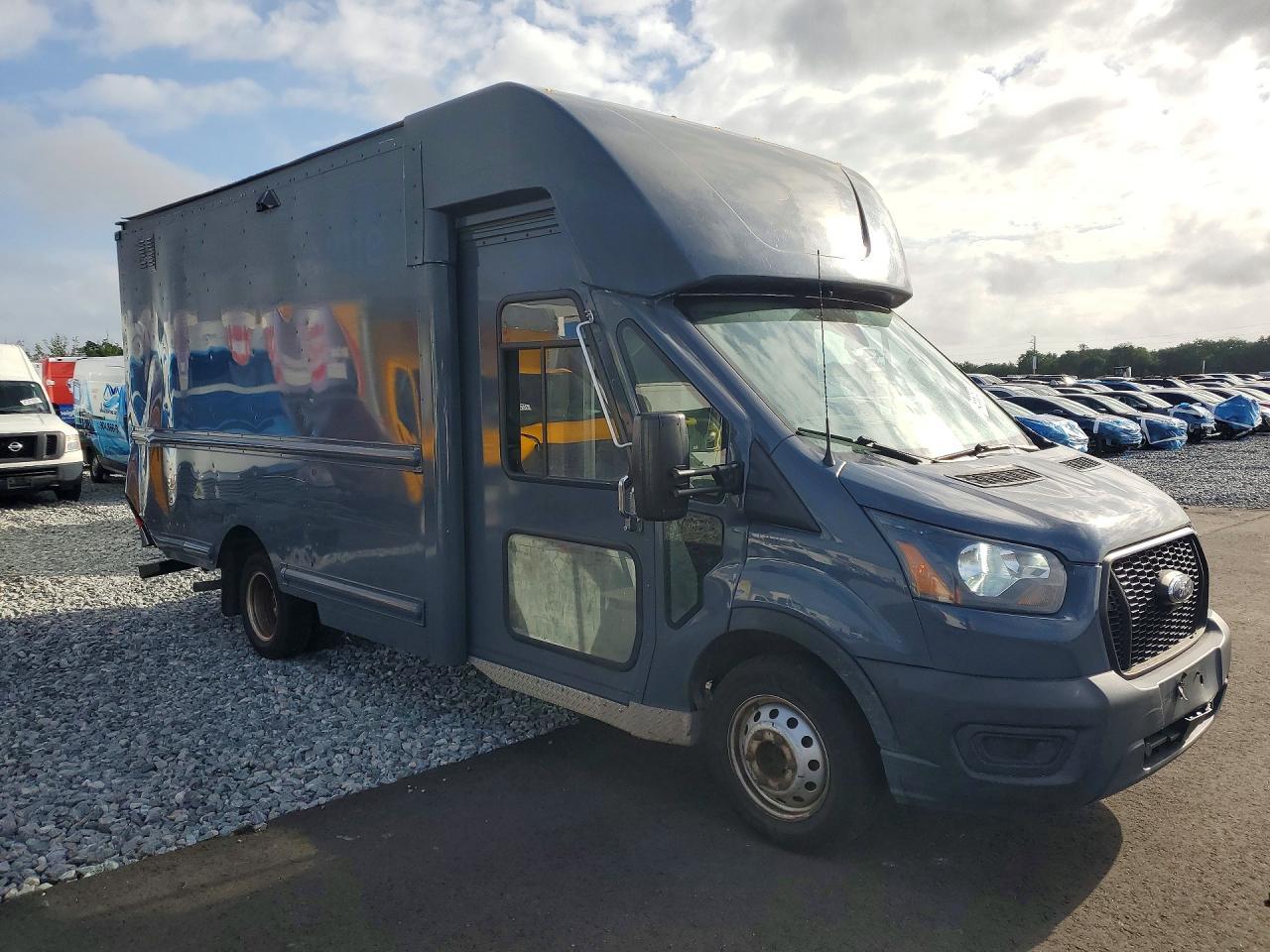 2021 Ford Transit Delivery Truck - Фото 4