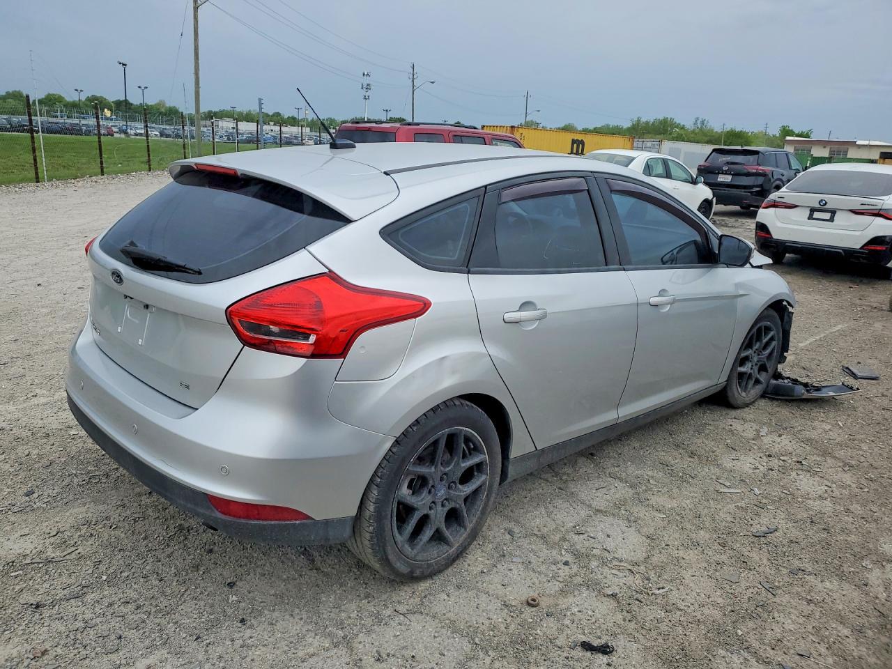 2016 Ford Focus Se - Image 3