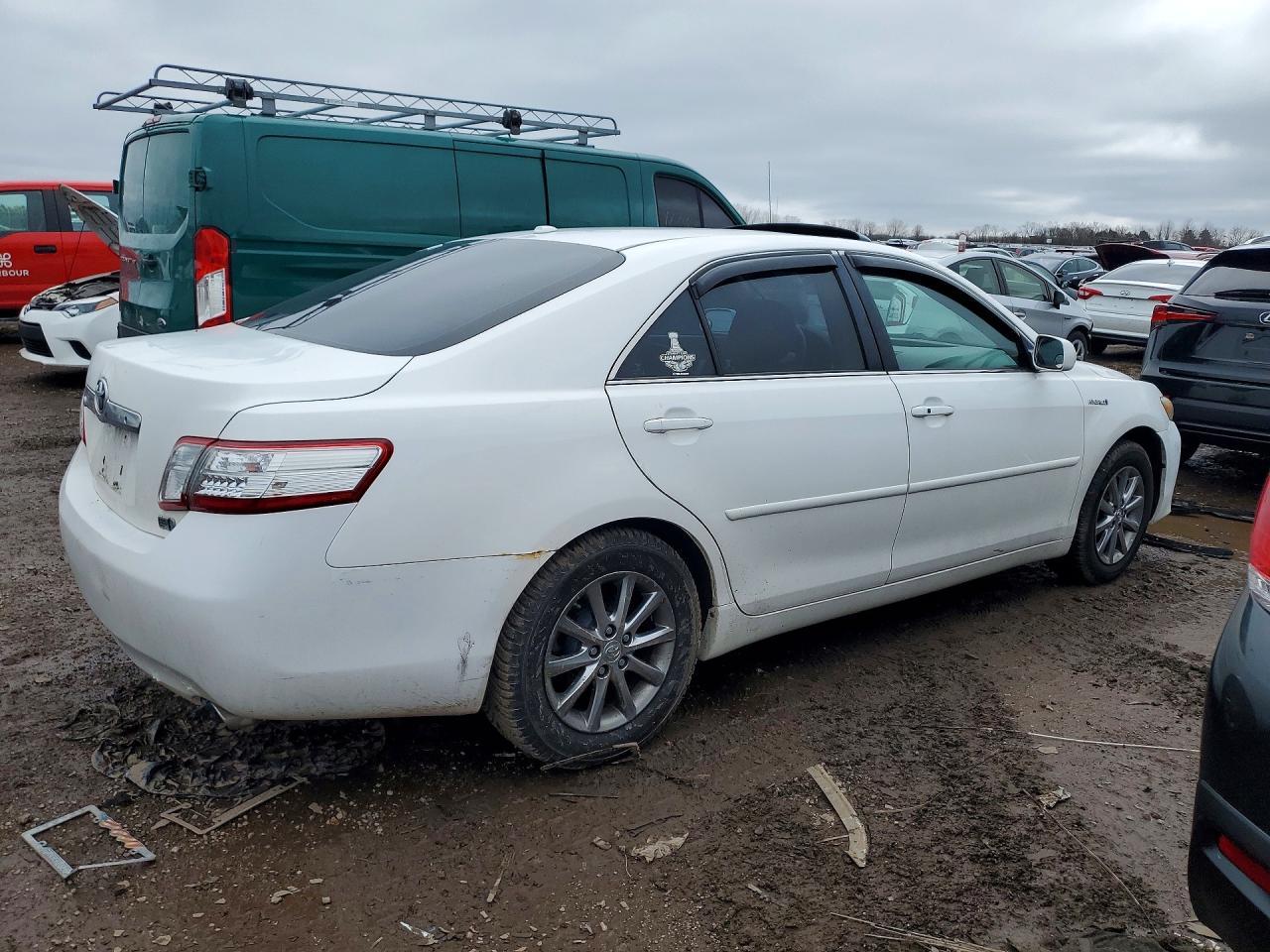 2011 Toyota Camry Hybrid Base - Фото 3