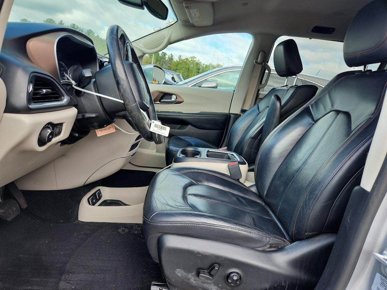 2017 Chrysler Pacifica Touring L Plus - Фото 7