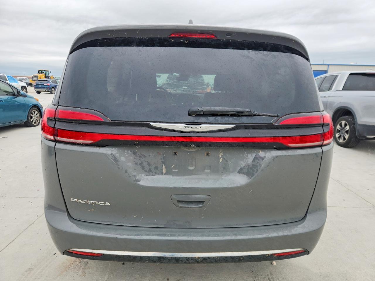 2022 Chrysler Pacifica Touring L - Фото 6