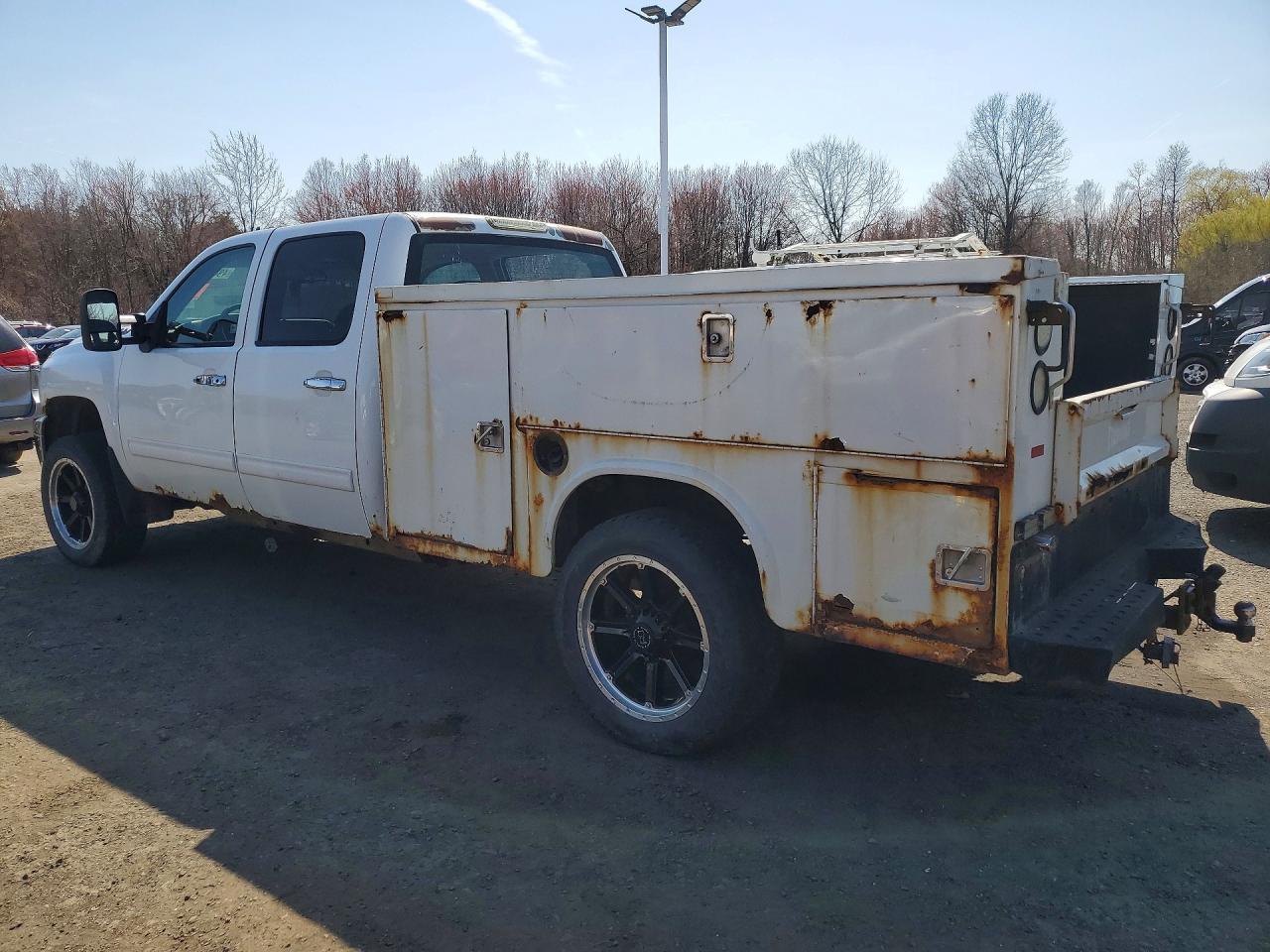 2011 Chevrolet Silverado K3500 Lt - Фото 2