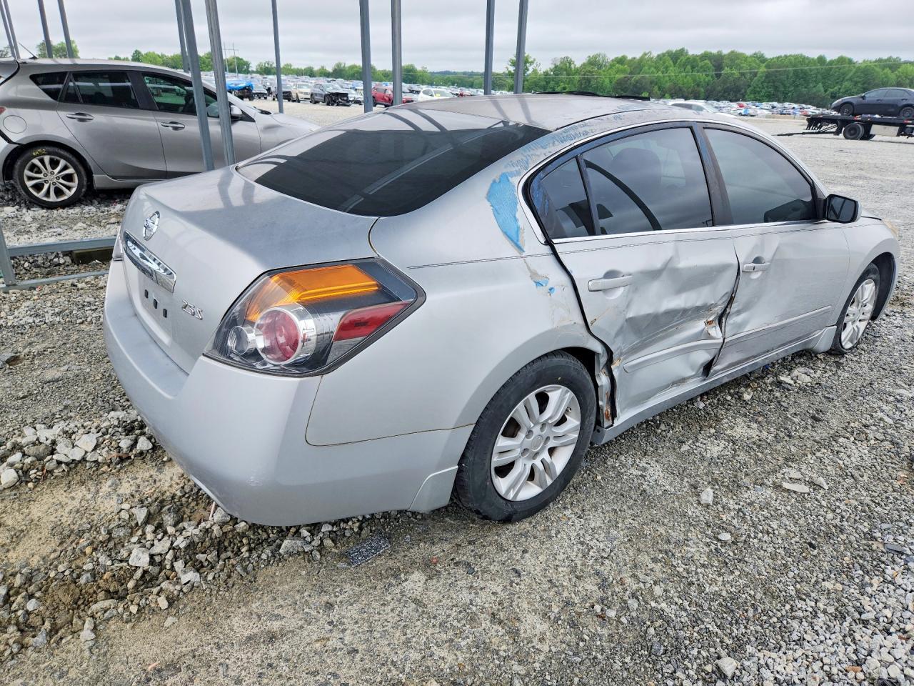 2010 Nissan Altima 2.5 - Фото 3