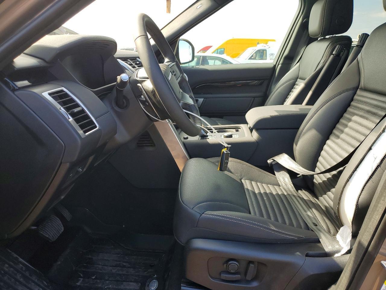 2026 Land Rover Discovery S - Фото 7