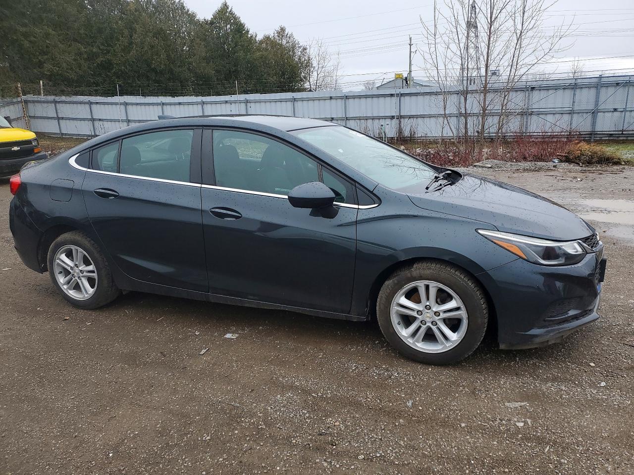 2018 Chevrolet Cruze Lt - Image 4