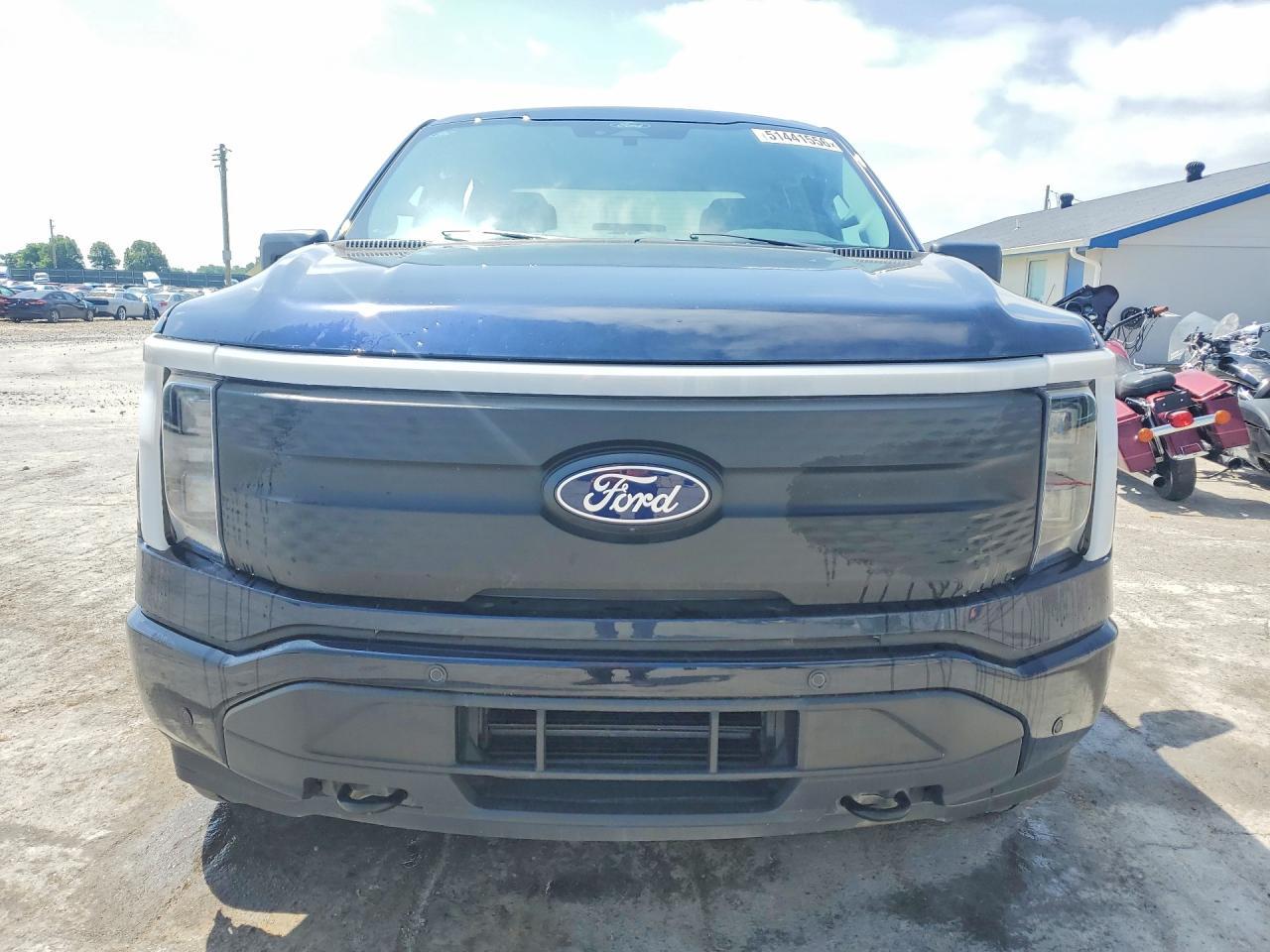 2024 Ford F150 Lightning Xlt - Фото 5