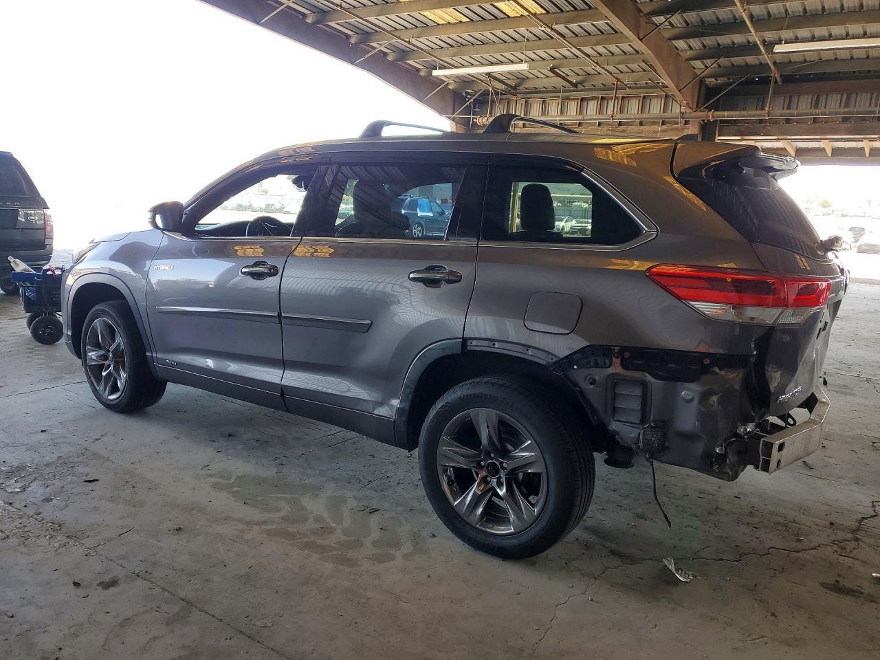 2017 Toyota Highlander Hybrid Limited Platinum - Image 2