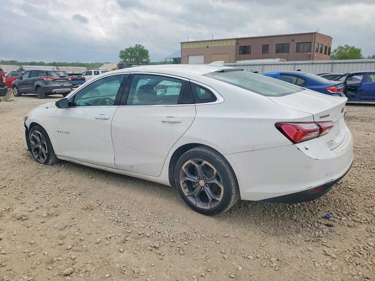 2020 Chevrolet Malibu Lt - Фото 2