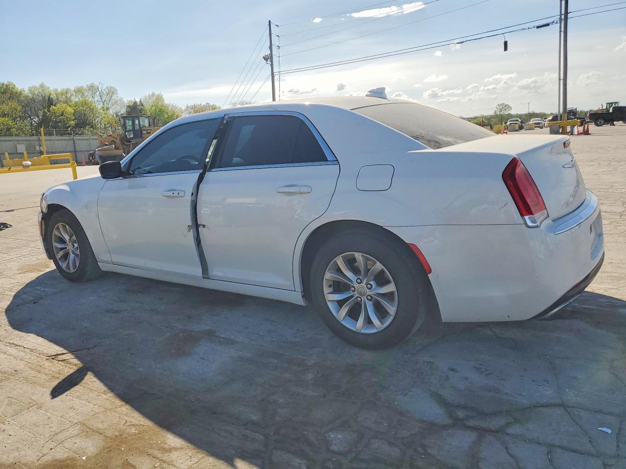 2016 Chrysler 300 Limited - Image 2