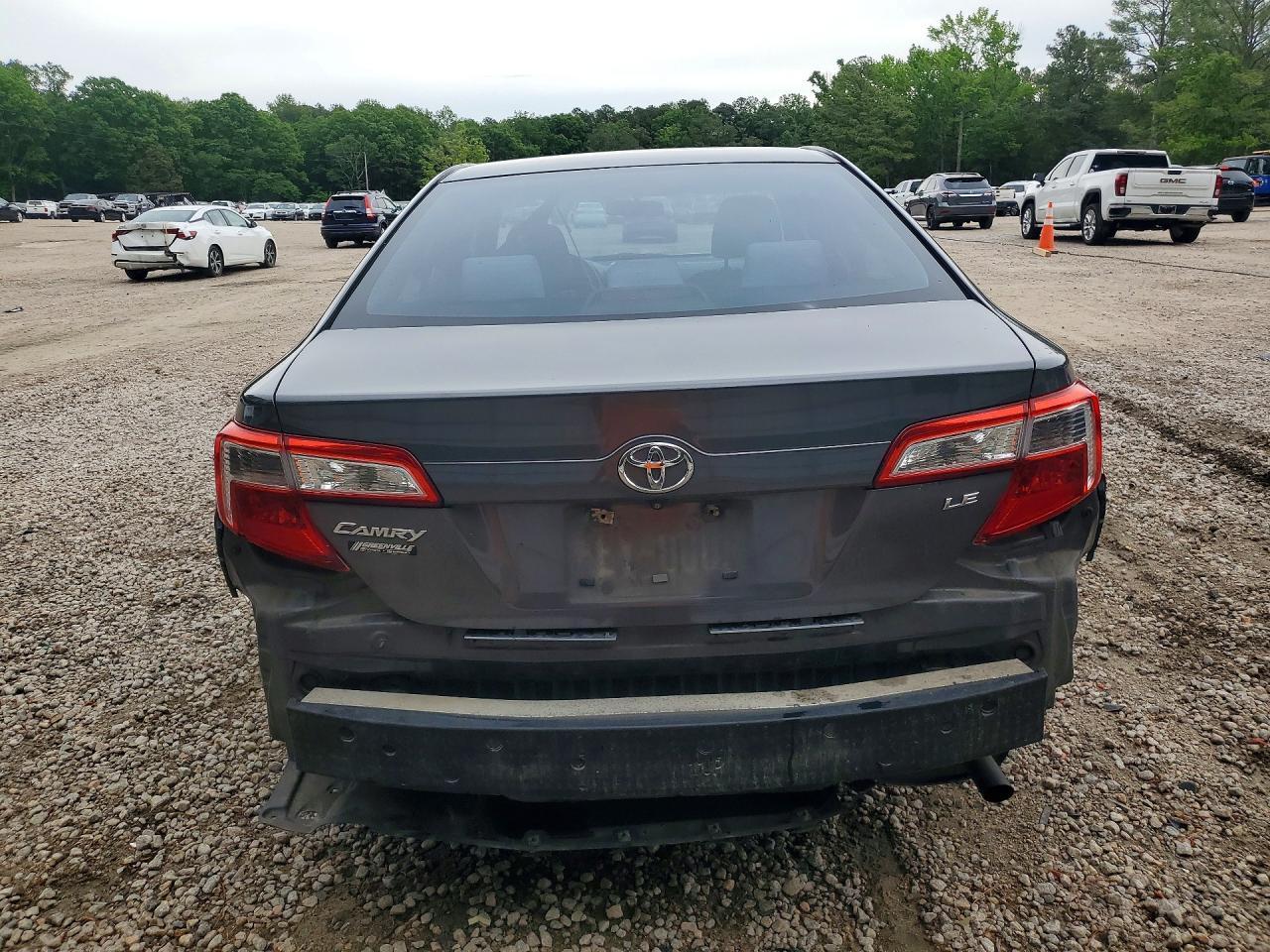 2012 Toyota Camry Le - Фото 6