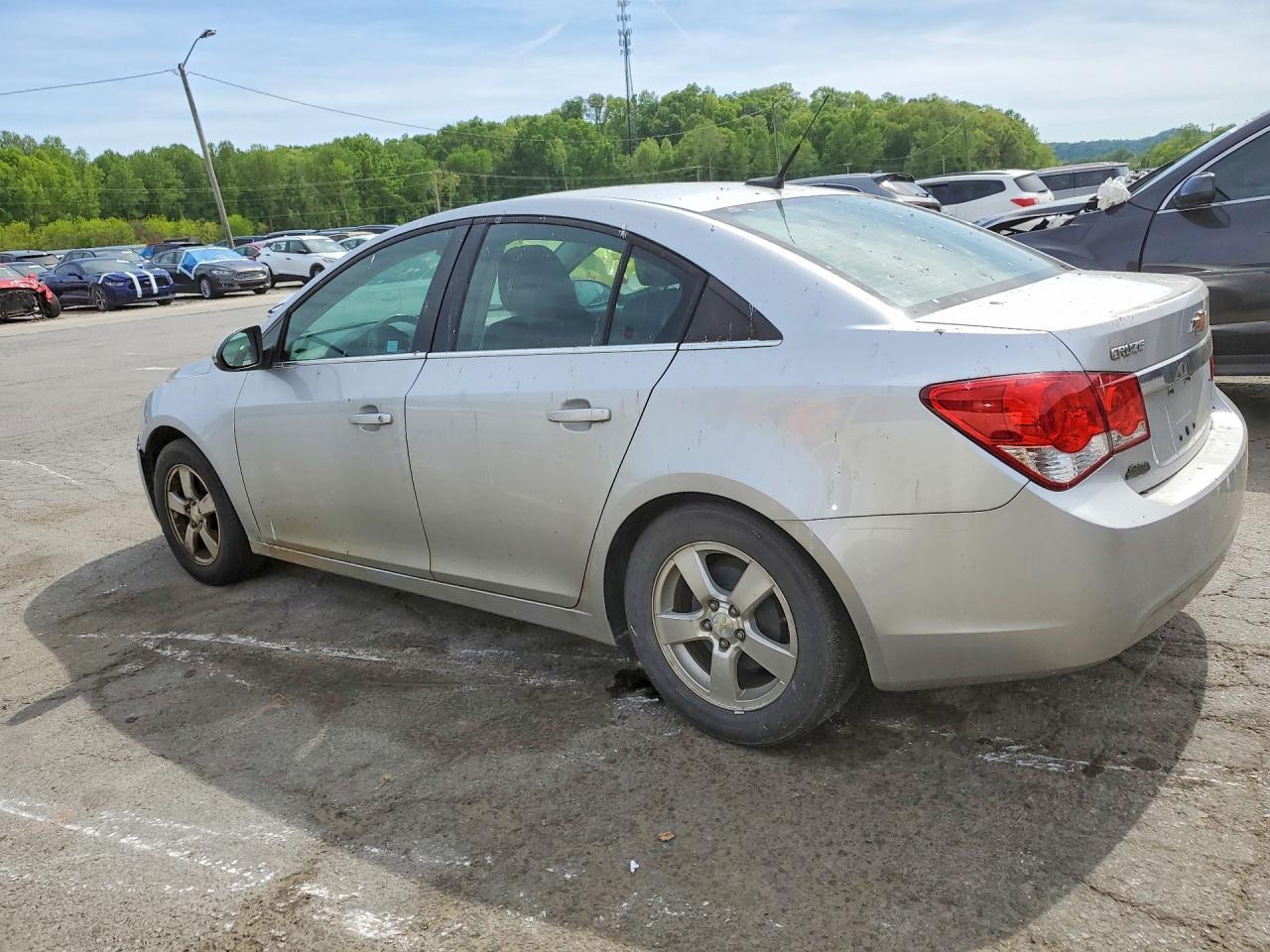 2014 Chevrolet Cruze Lt - Image 2