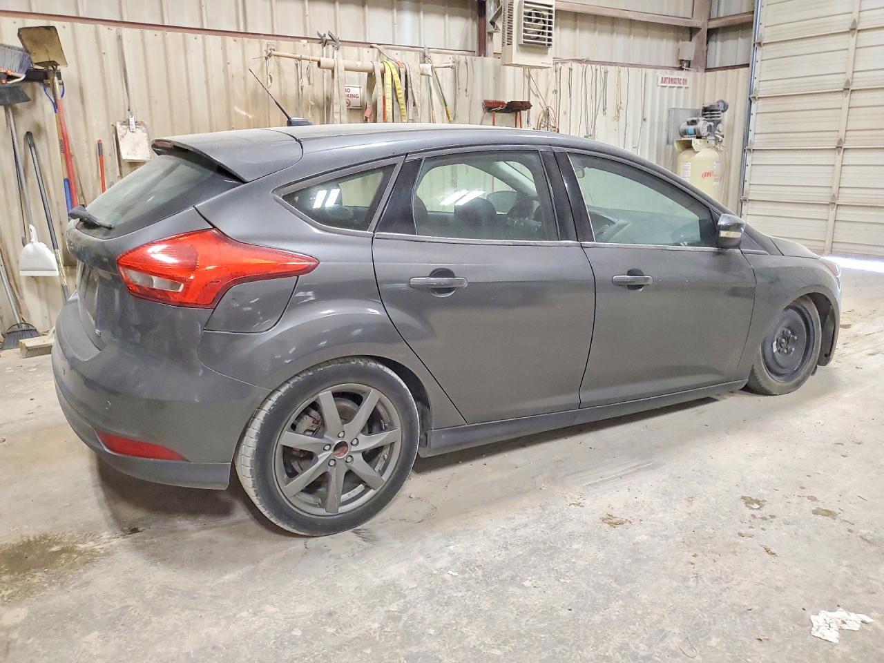 2016 Ford Focus Se - Фото 3