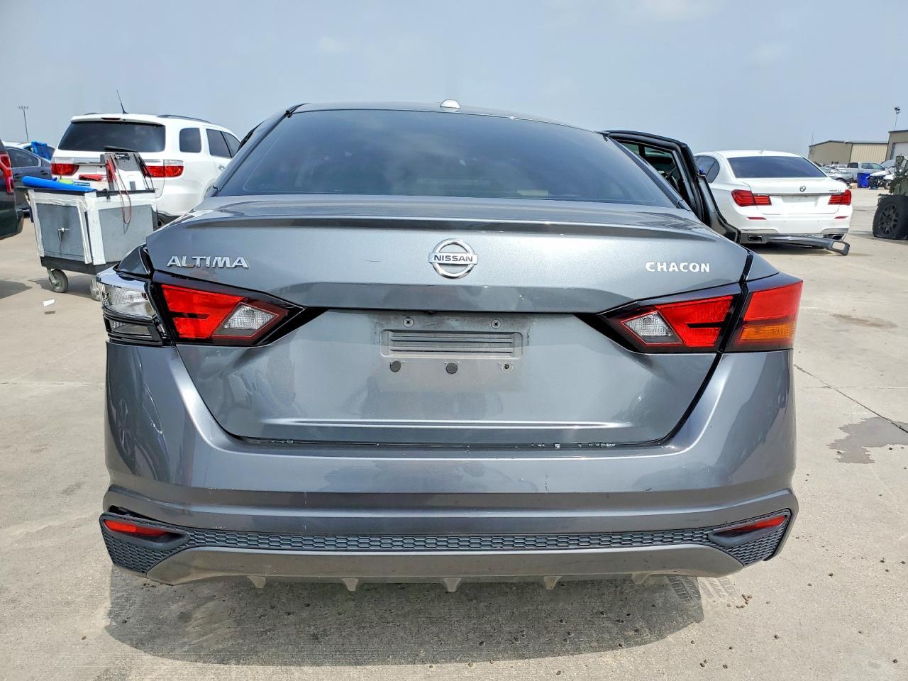 2019 Nissan Altima - Фото 6