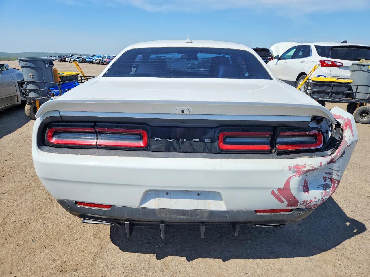 2016 Dodge Challenger R - Image 7
