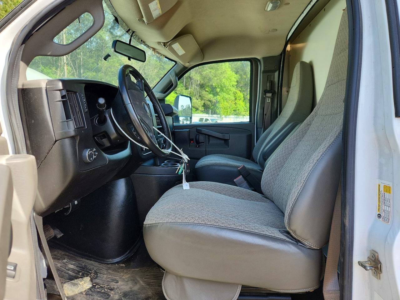 2022 Chevrolet Express G3500 - Фото 7