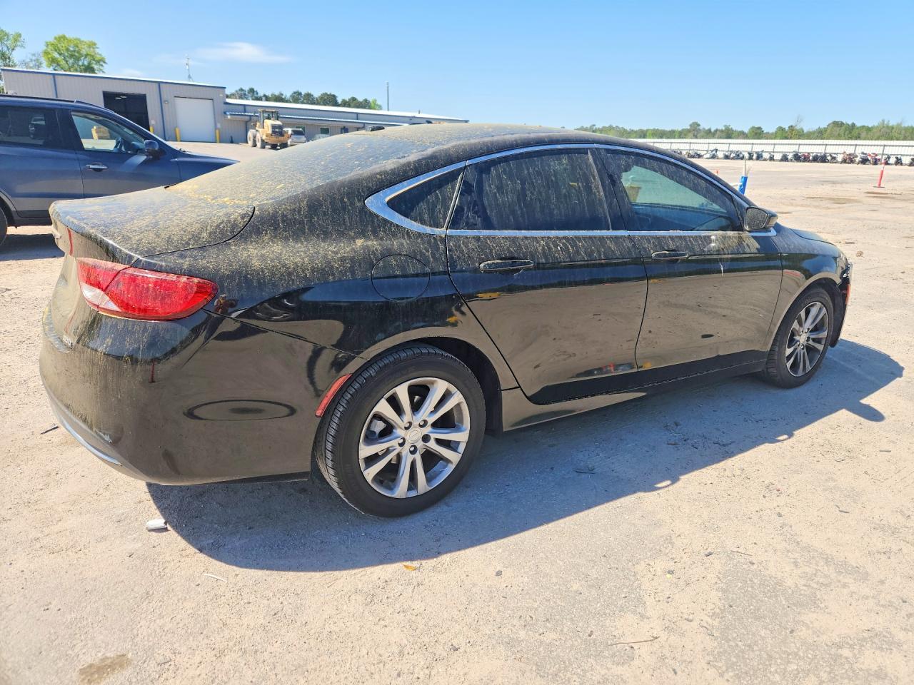 2015 Chrysler 200 Limited - Image 3