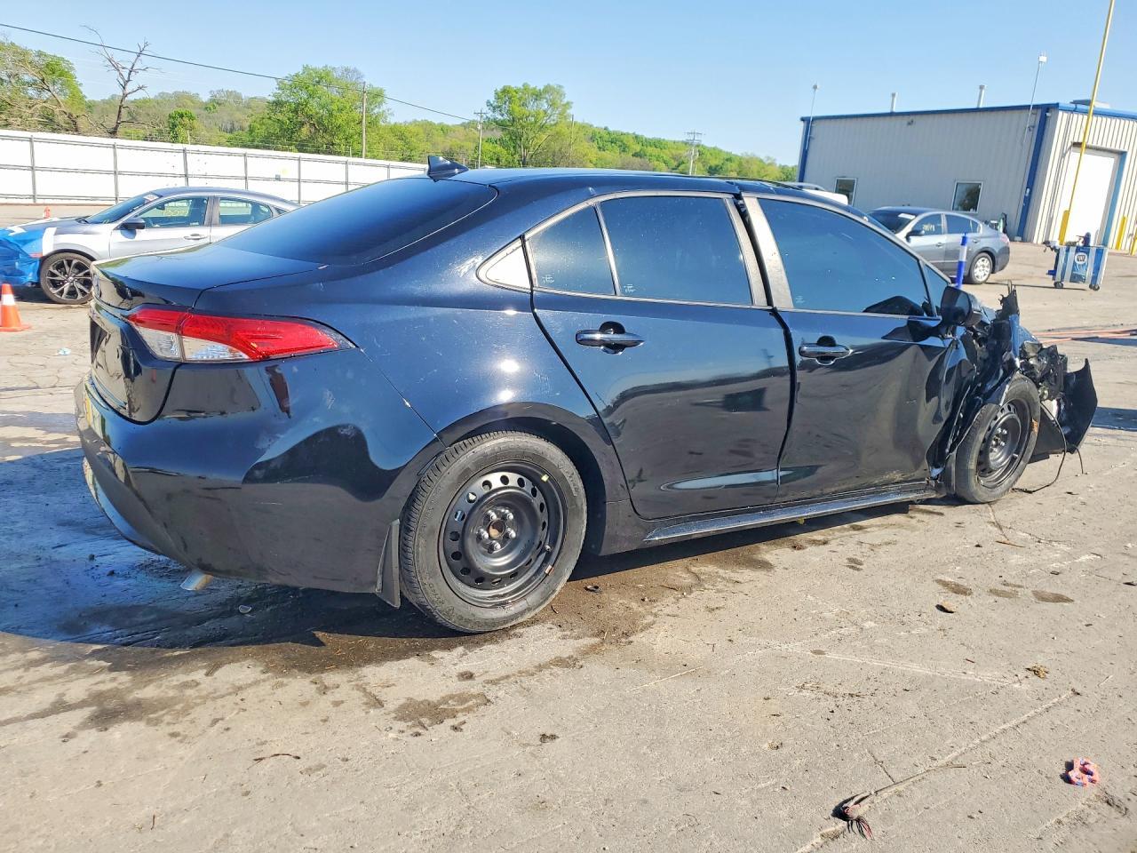 2023 Toyota Corolla Le - Image 3