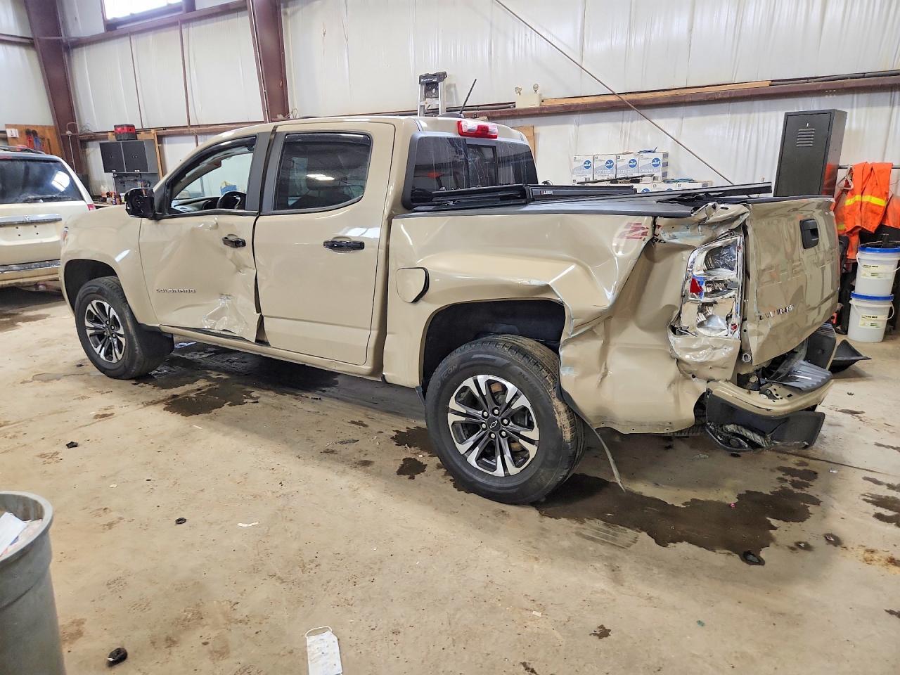 2022 Chevrolet Colorado Z71 - Фото 2