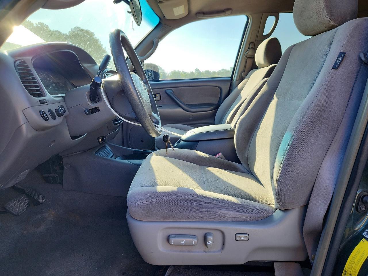 2007 Toyota Sequoia Sr5 - Image 7