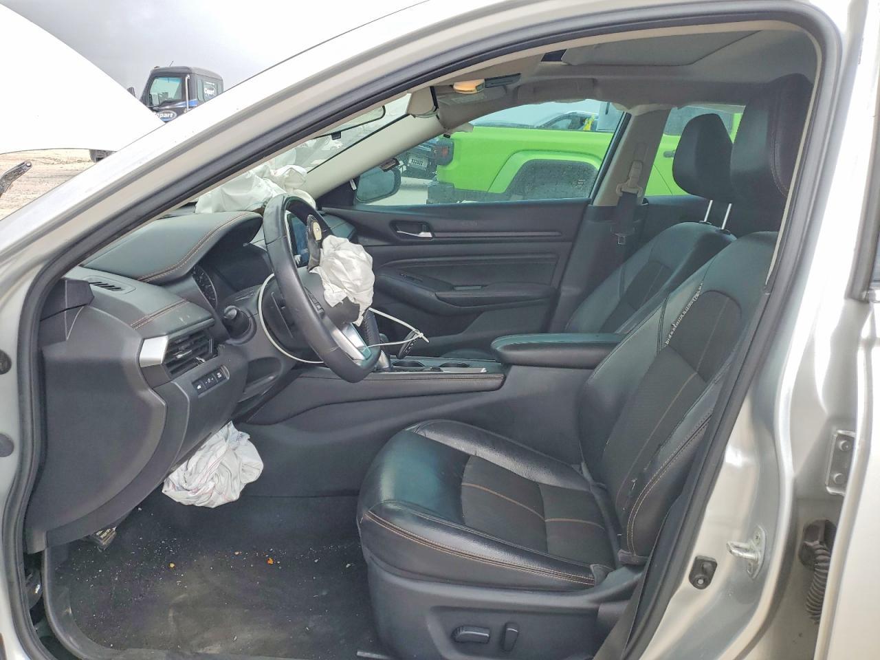 2021 Nissan Altima 2.5 Sr - Image 7