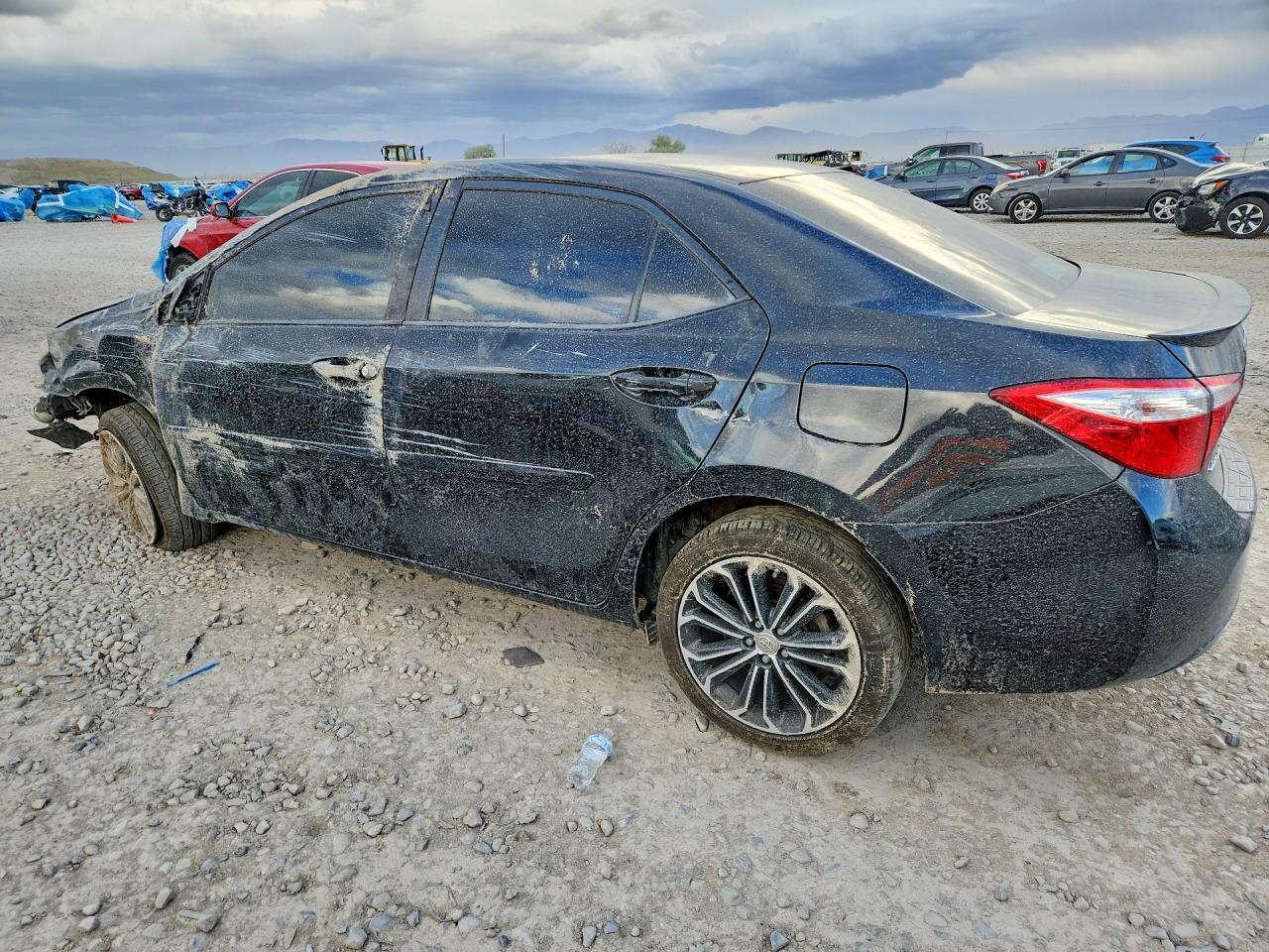 2015 Toyota Corolla S Plus - Фото 2