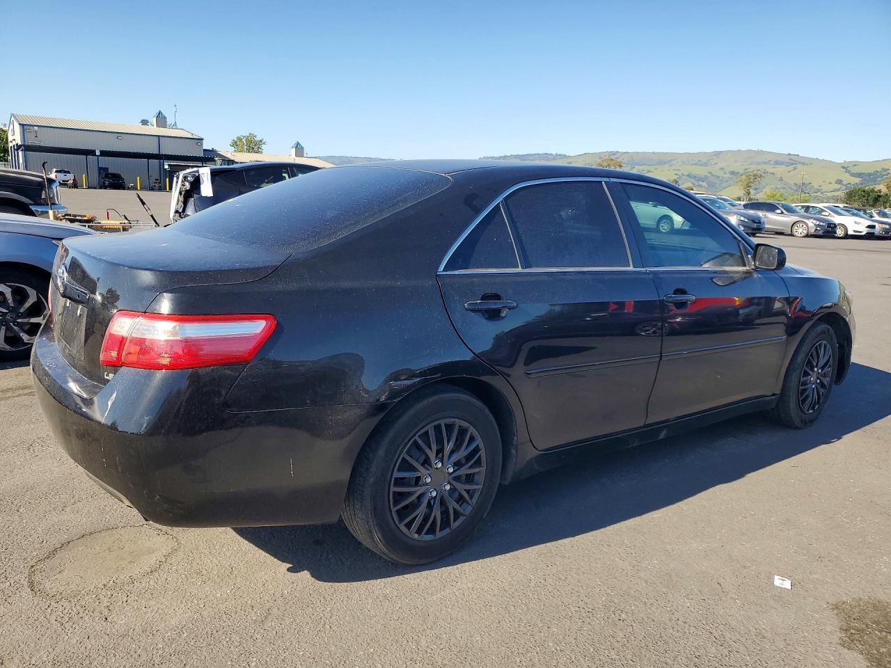2009 Toyota Camry Le - Фото 3