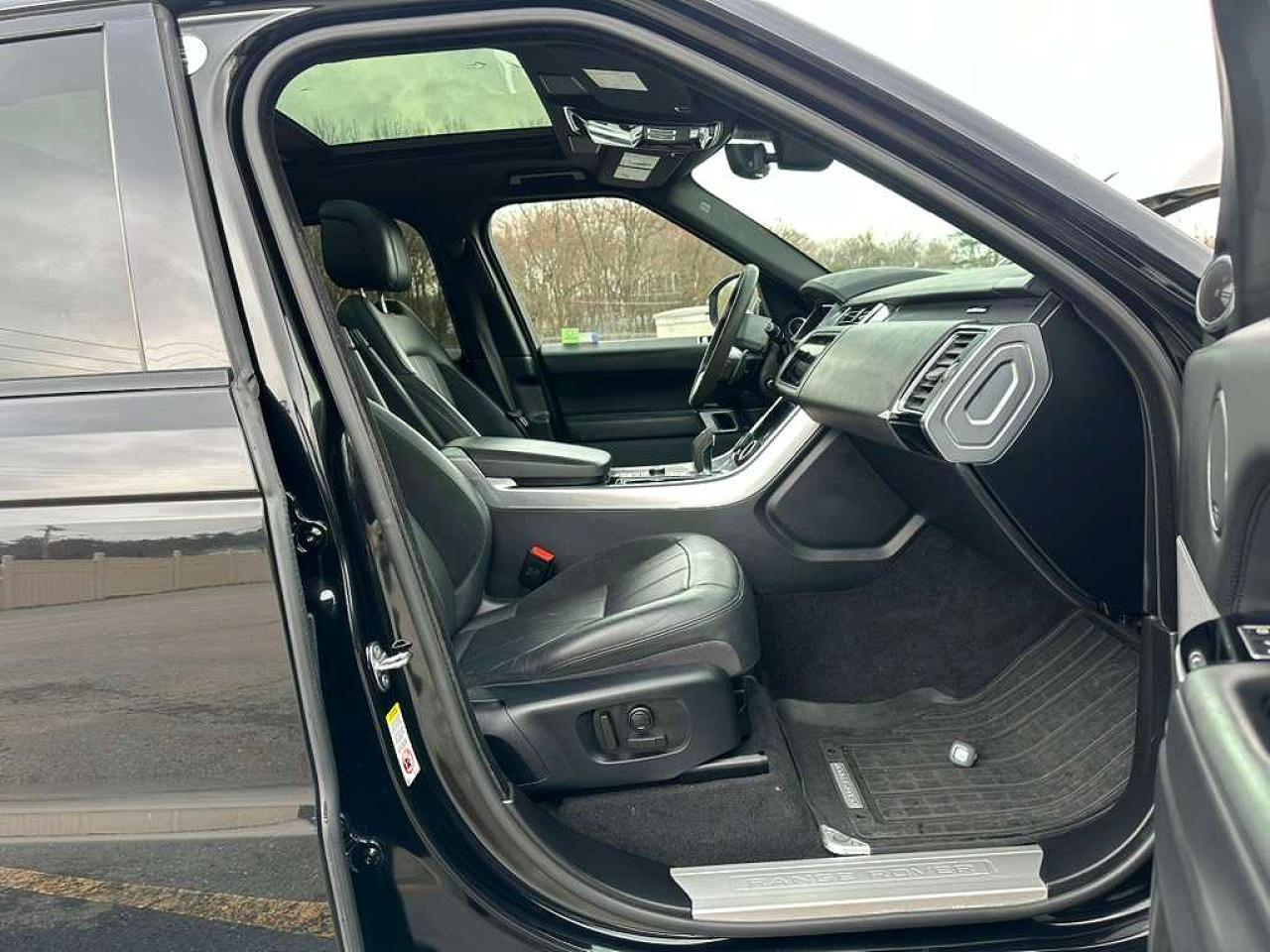 2020 Land Rover Range Rover Sport Hst - Image 6