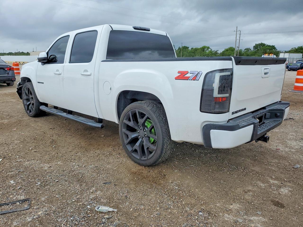 2009 GMC Siera15004Wd - Фото 2
