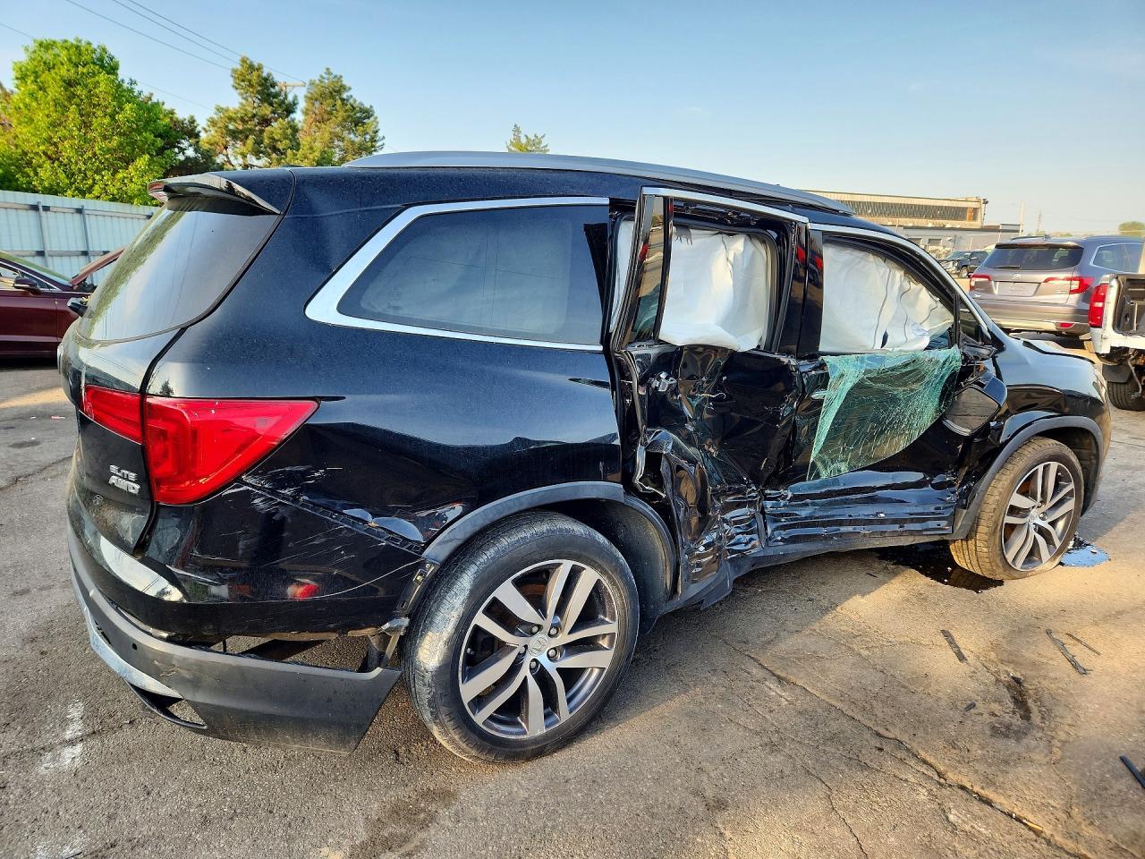 2016 Honda Pilot Elite - Фото 3