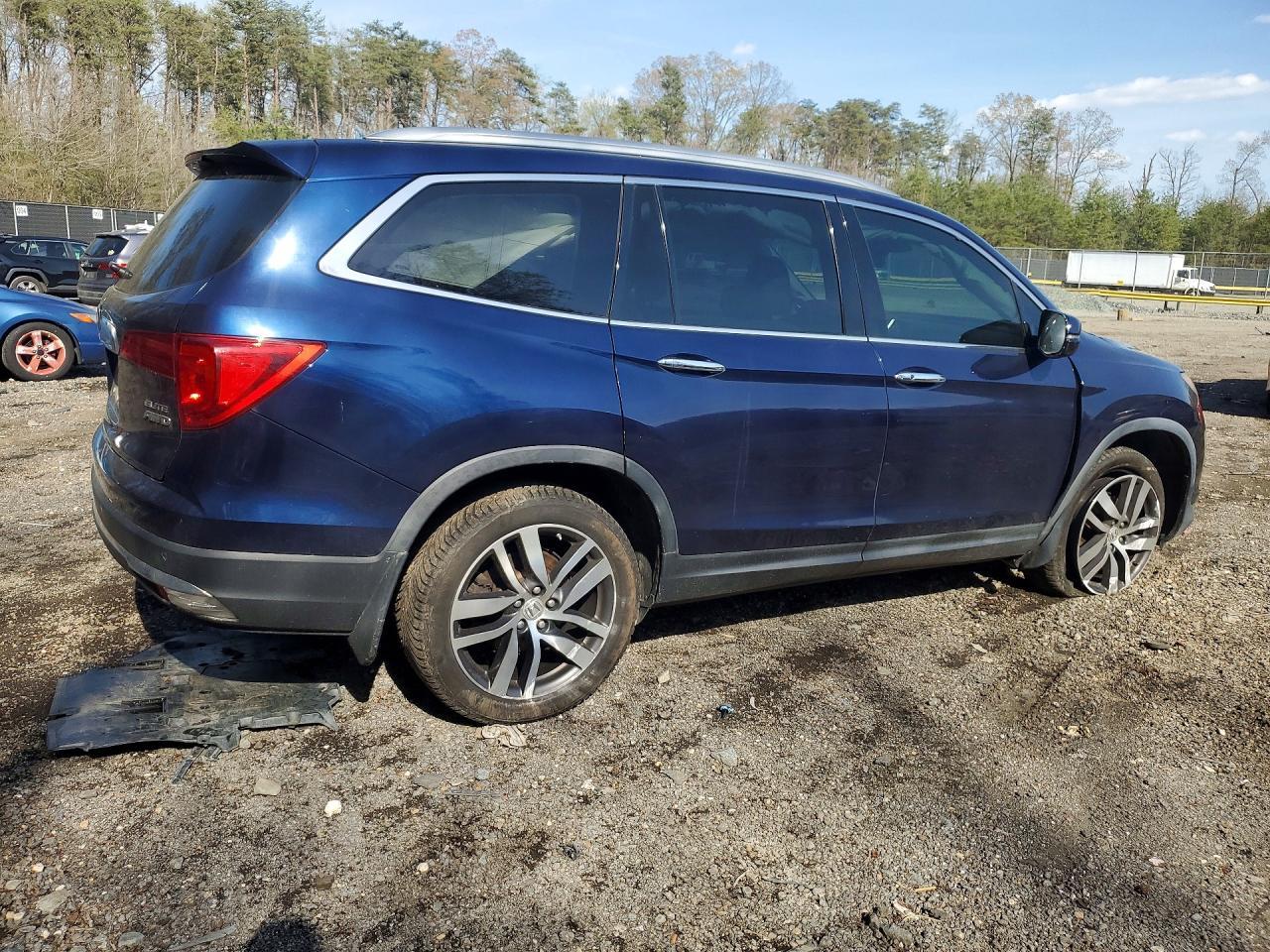 2017 Honda Pilot Elite - Фото 3