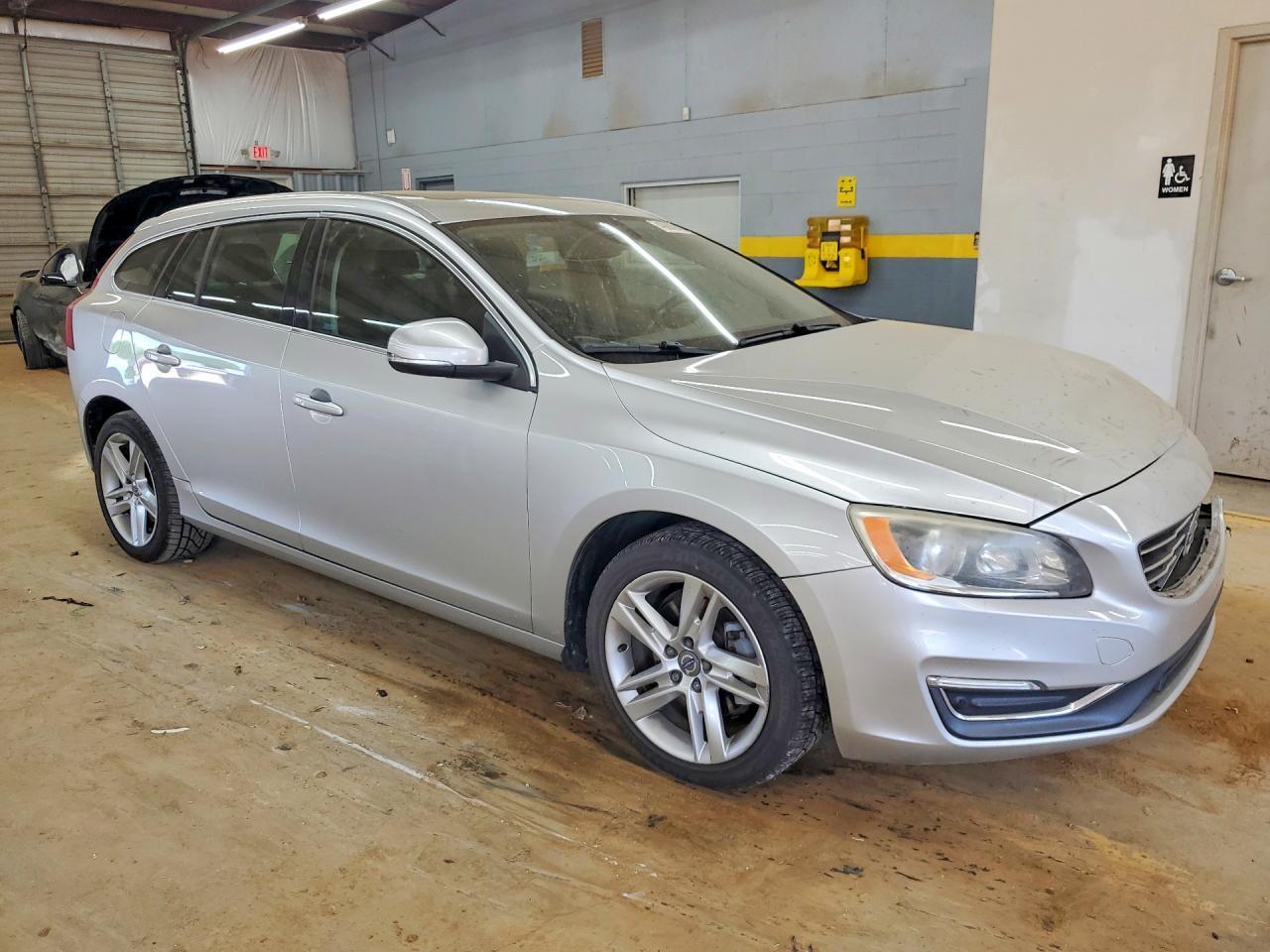 2015 Volvo V60 Premier - Фото 4