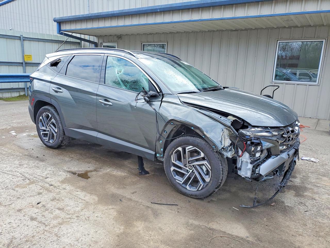2026 Hyundai Tucson Hybrid Limited - Image 4
