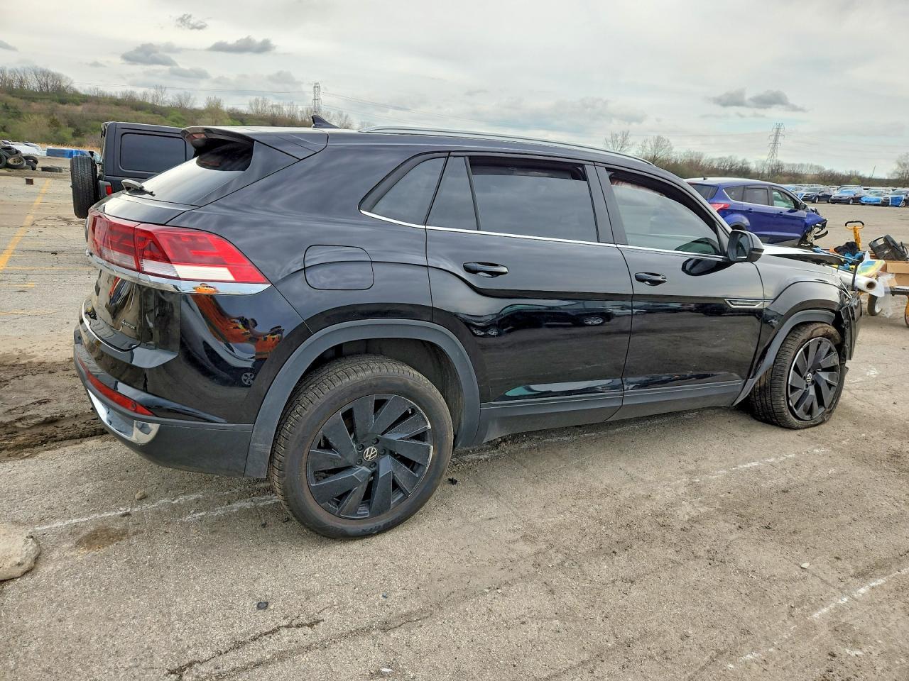 2026 Volkswagen Atlas Cross Sport Se - Image 3