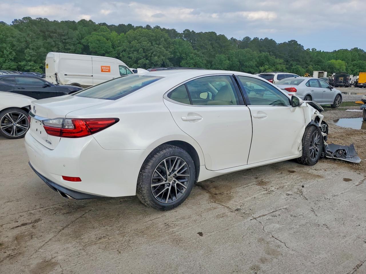 2017 Lexus Es 350 - Фото 3